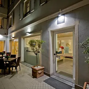 Madelagodicomo Hotel